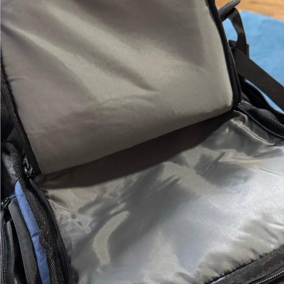 Quicksilver multi pocket backpack - Picture 6 of 10